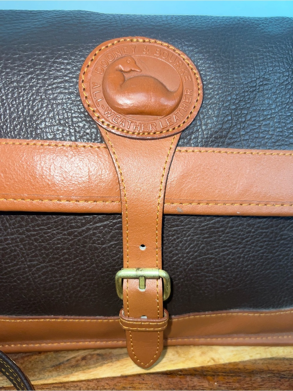 Dooney & Bourke All Weather Leather AWL Crossbody Bag USA Brown VINTAGE - Picture 3 of 16